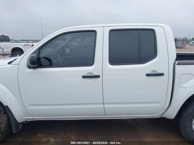 Nissan Frontier Sv 2018 1N6DD0ER6JN715802 Image 14