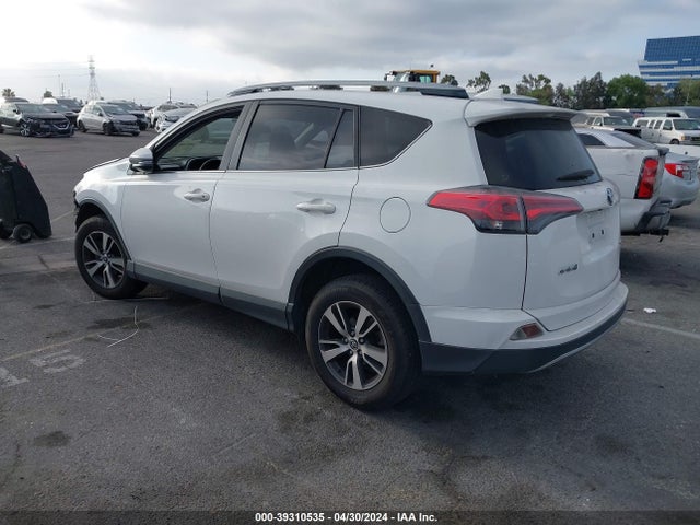 Toyota Rav4 Xle 2017 JTMWFREVXHD102136 Image 3