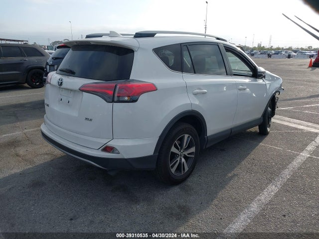 Toyota Rav4 Xle 2017 JTMWFREVXHD102136 Image 4