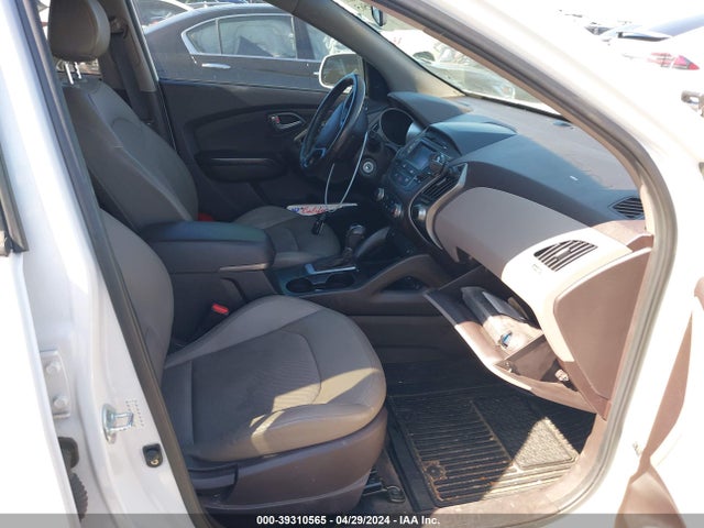 Hyundai TUCSON SE 2015 KM8JU3AG0FU112767 Image 5
