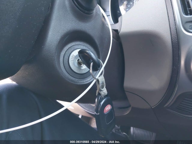 Hyundai TUCSON SE 2015 KM8JU3AG0FU112767 Image 6