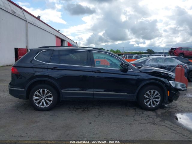 3VV2B7AXXJM125613 Volkswagen Tiguan 2.0t Se/2.0t Sel