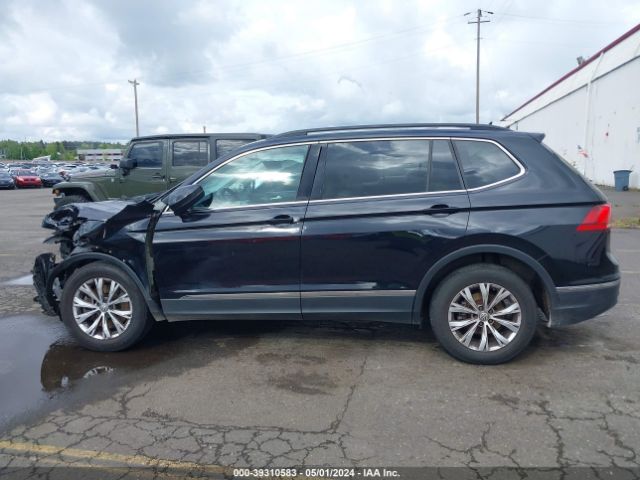 3VV2B7AXXJM125613 Volkswagen Tiguan 2.0t Se/2.0t Sel
