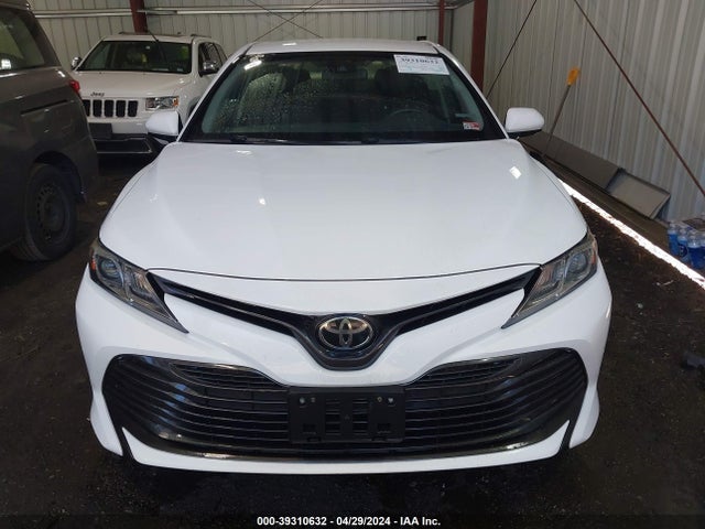 Toyota CAMRY LE 2018 JTNB11HK8J3010420 Image 13