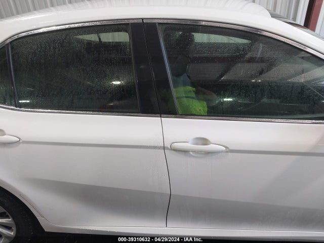 Toyota CAMRY LE 2018 JTNB11HK8J3010420 Image 14