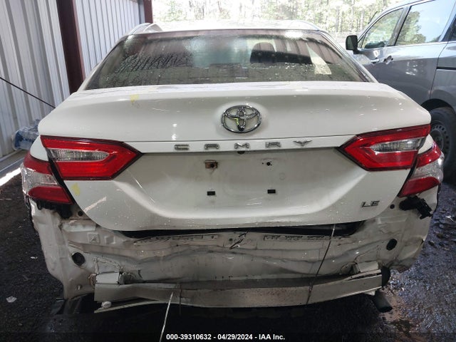 Toyota CAMRY LE 2018 JTNB11HK8J3010420 Image 17