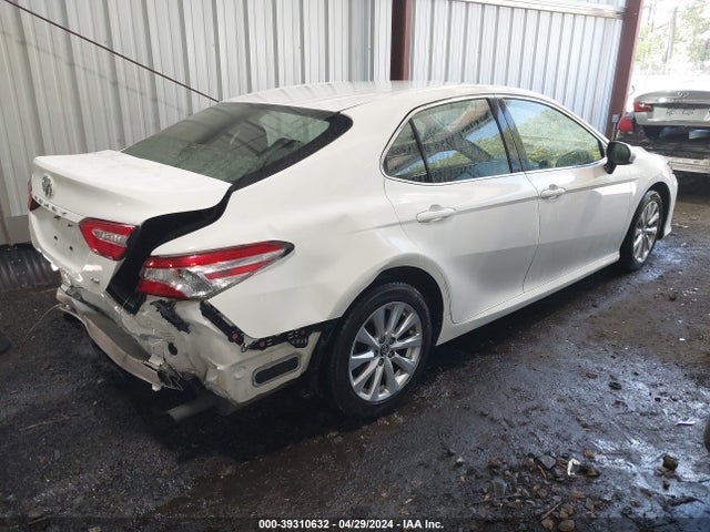 Toyota CAMRY LE 2018 JTNB11HK8J3010420 Image 4