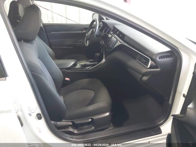 Toyota CAMRY LE 2018 JTNB11HK8J3010420 Image 5