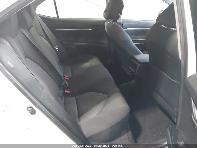 Toyota CAMRY LE 2018 JTNB11HK8J3010420 Image 8