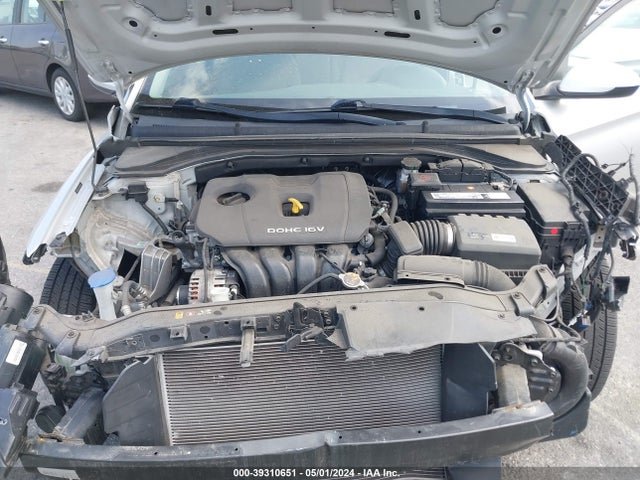Hyundai ELANTRA SE 2018 5NPD74LF2JH279041 Image 10
