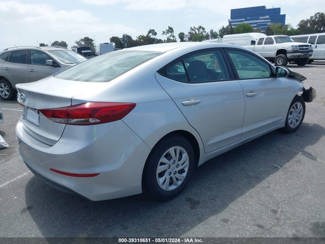 Hyundai ELANTRA SE 2018 5NPD74LF2JH279041 Image 4