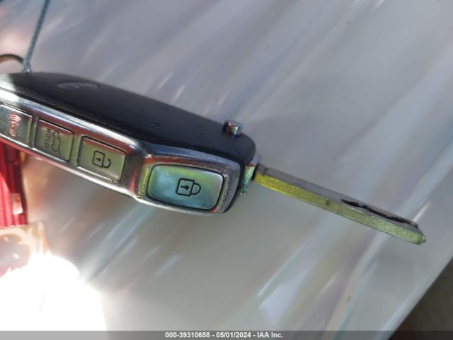 KNDJ23AU2L7100257 KIA Soul Lx/x Line/s