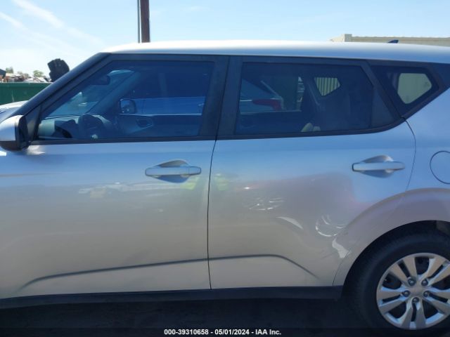 KNDJ23AU2L7100257 KIA Soul Lx/x Line/s