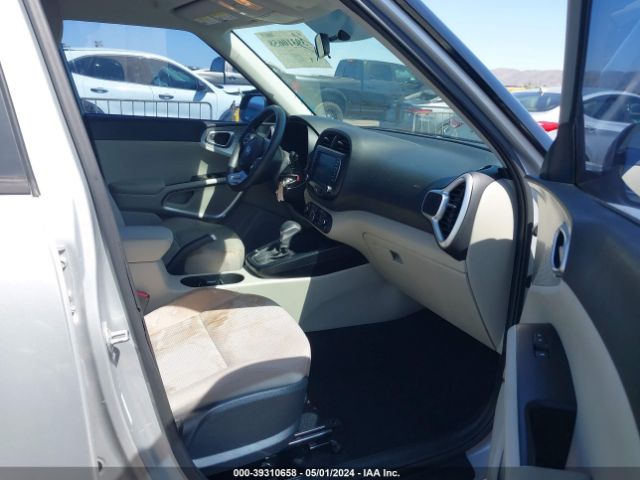 KNDJ23AU2L7100257 KIA Soul Lx/x Line/s