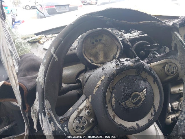 2007 MINI COOPER S WMWMF73537TT83230 Photo 6