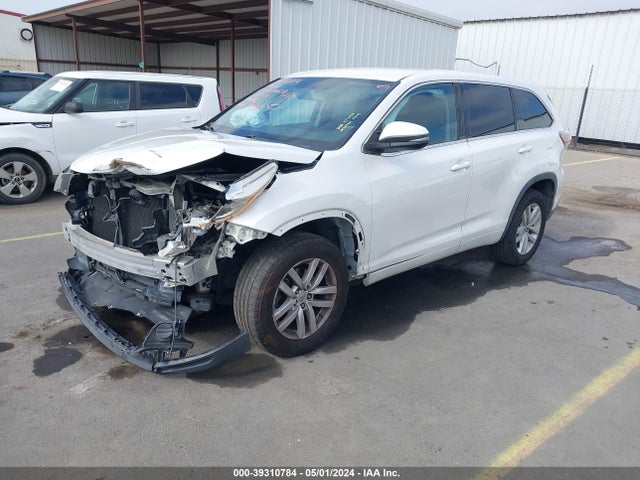 Toyota Highlander Le V6 2015 5TDZKRFHXFS092582 Image 2