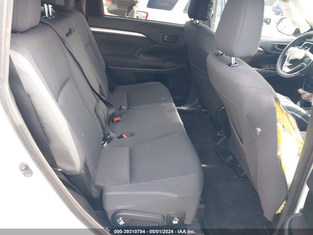 Toyota Highlander Le V6 2015 5TDZKRFHXFS092582 Image 8