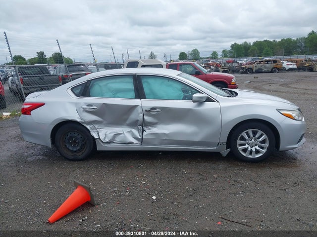 Nissan Altima 2.5 S 2016 1N4AL3AP5GN388712 Image 13