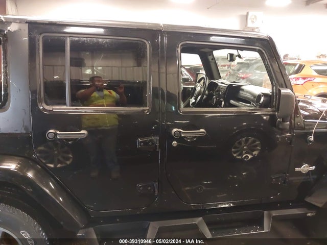 1C4BJWDG5FL614825 Jeep Wrangler Unlimited Freedom Edition