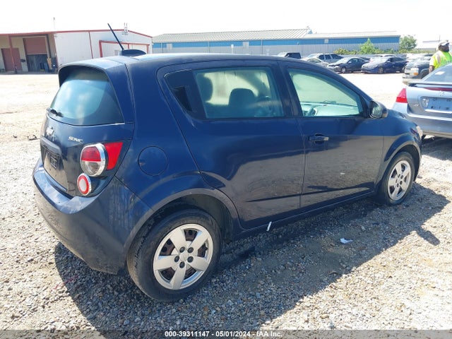 Chevrolet Sonic Ls Auto 2015 1G1JA6SH7F4214419 Image 4