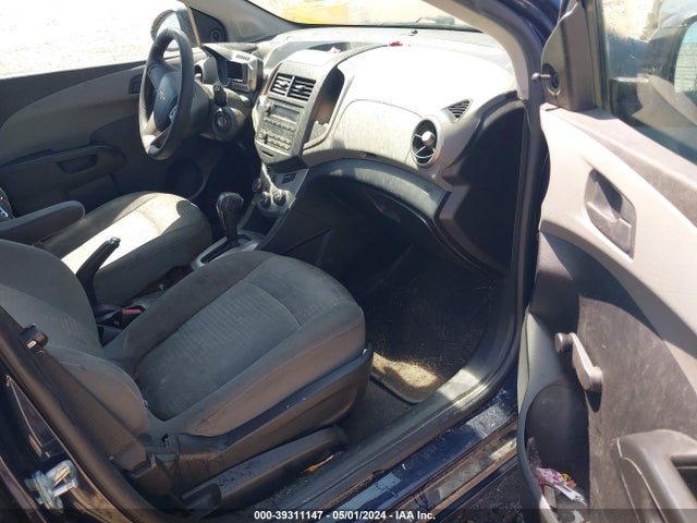 Chevrolet Sonic Ls Auto 2015 1G1JA6SH7F4214419 Image 5