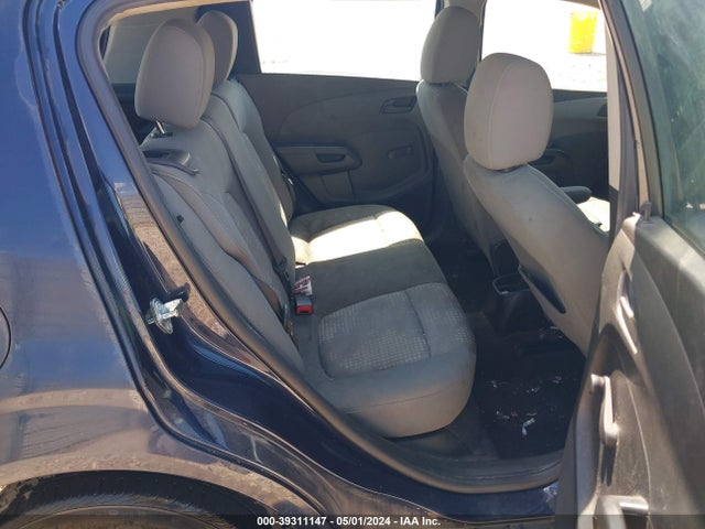 Chevrolet Sonic Ls Auto 2015 1G1JA6SH7F4214419 Image 8