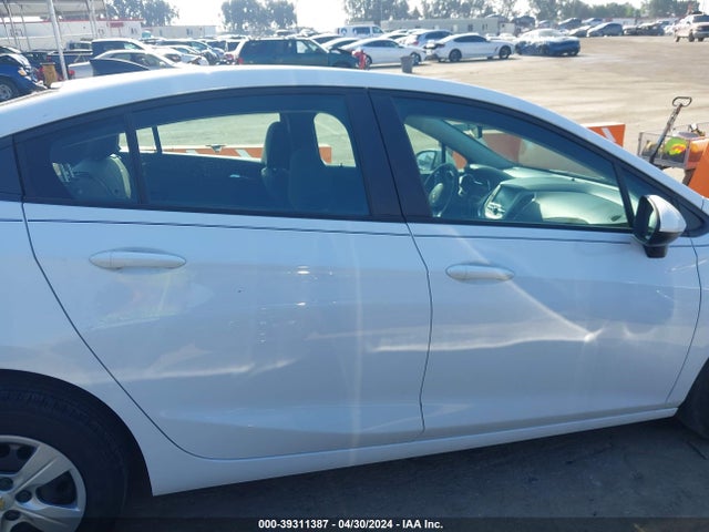 Chevrolet Cruze Ls Auto 2018 1G1BC5SM3J7229755 Image 13