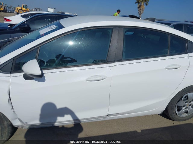 Chevrolet Cruze Ls Auto 2018 1G1BC5SM3J7229755 Image 14
