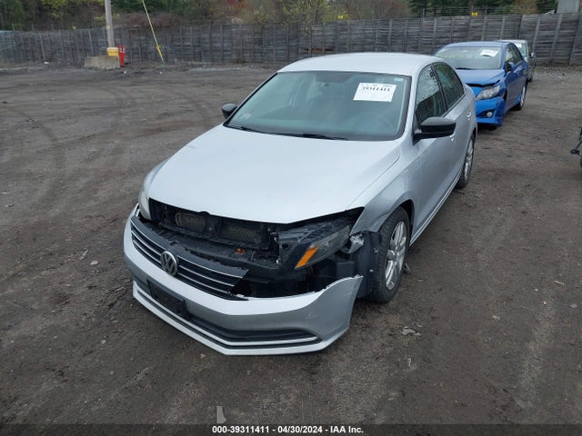 3VW2K7AJ0FM217523 Volkswagen Jetta 2.0l S