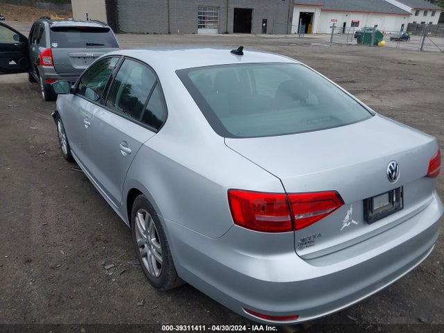 3VW2K7AJ0FM217523 Volkswagen Jetta 2.0l S