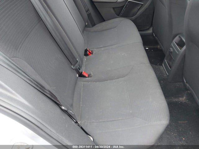 3VW2K7AJ0FM217523 Volkswagen Jetta 2.0l S