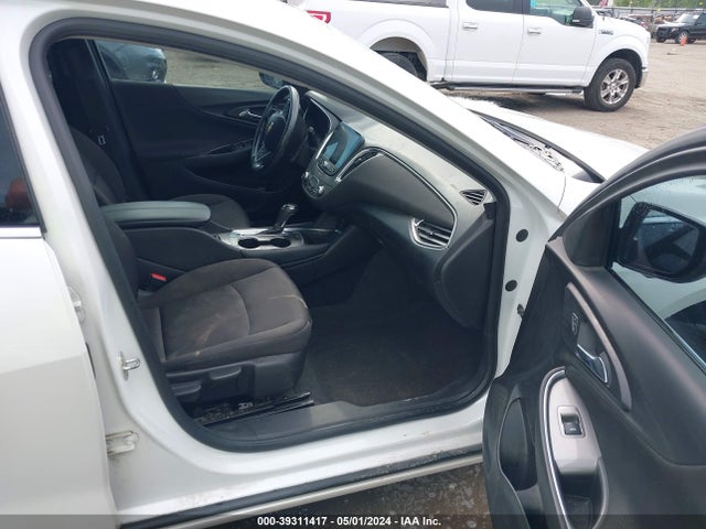 Chevrolet MALIBU LT 2018 1G1ZD5ST0JF155784 Image 5