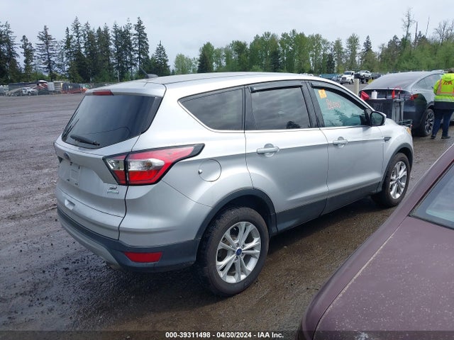 Ford ESCAPE SE 2017 1FMCU0GD1HUC81896 Image 4