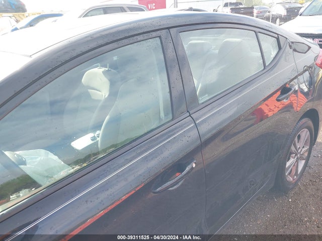 Hyundai Elantra Value Edition 2018 5NPD84LFXJH219974 Image 14