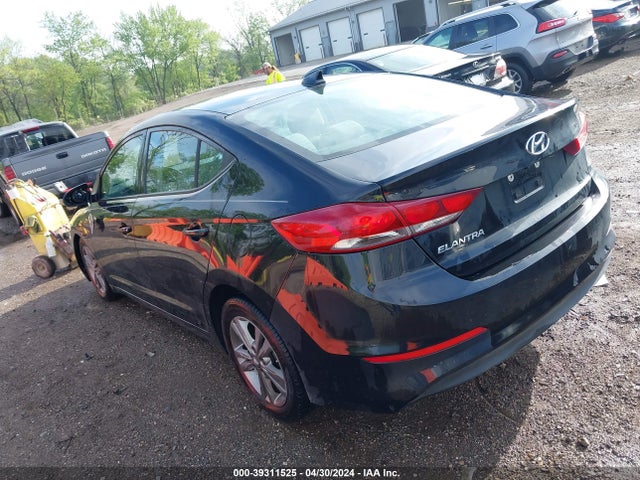 Hyundai Elantra Value Edition 2018 5NPD84LFXJH219974 Image 3