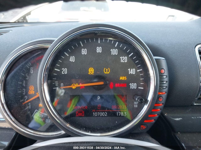 2016 MINI CLUBMAN WMWLN5C5XG2B28098 Photo 6