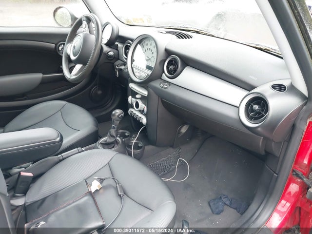 2009 MINI COOPER WMWMF33589TW77007 Photo 4