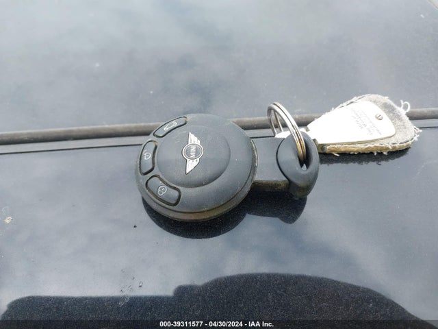 2009 MINI COOPER S WMWMF73519TW81813 Photo 10