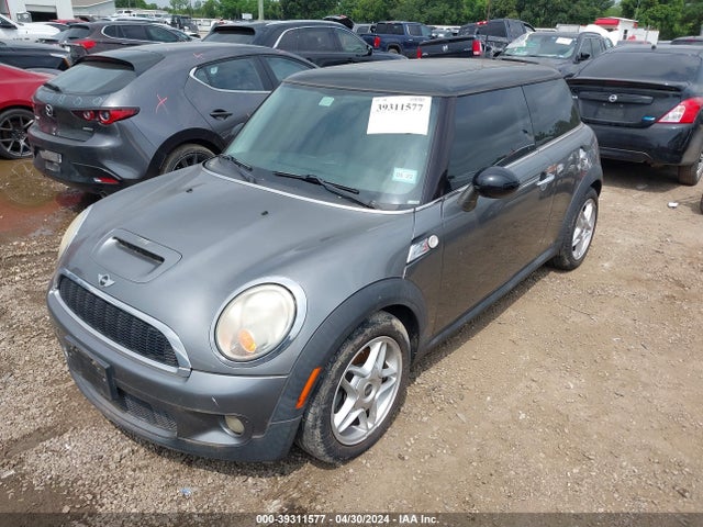 2009 MINI COOPER S WMWMF73519TW81813 Photo 1