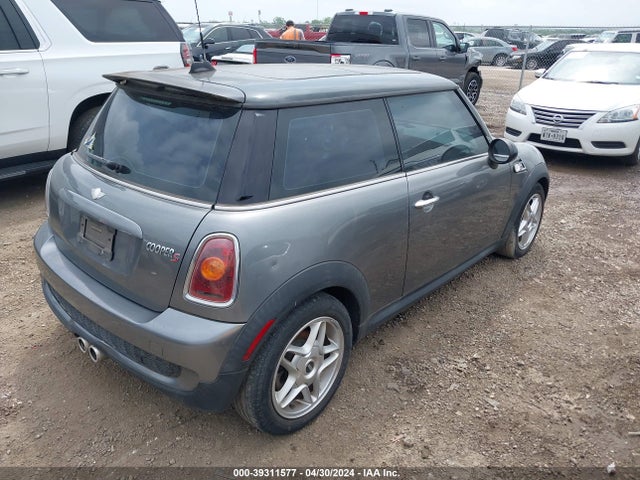 2009 MINI COOPER S WMWMF73519TW81813 Photo 3