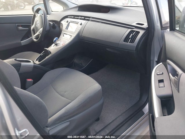 Toyota Prius Two 2014 JTDKN3DU6E0363225 Image 5