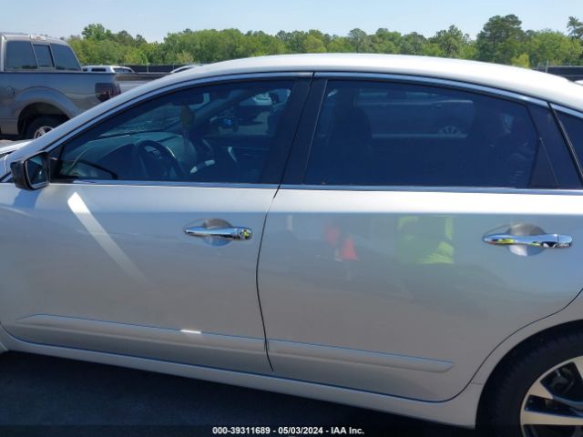 1N4AL3AP3HC141685 Nissan Altima 2.5 Sr