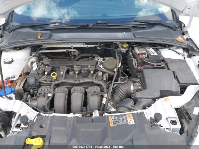 Ford FOCUS SE 2015 1FADP3K24FL295016 Image 10