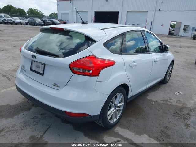 Ford FOCUS SE 2015 1FADP3K24FL295016 Image 4