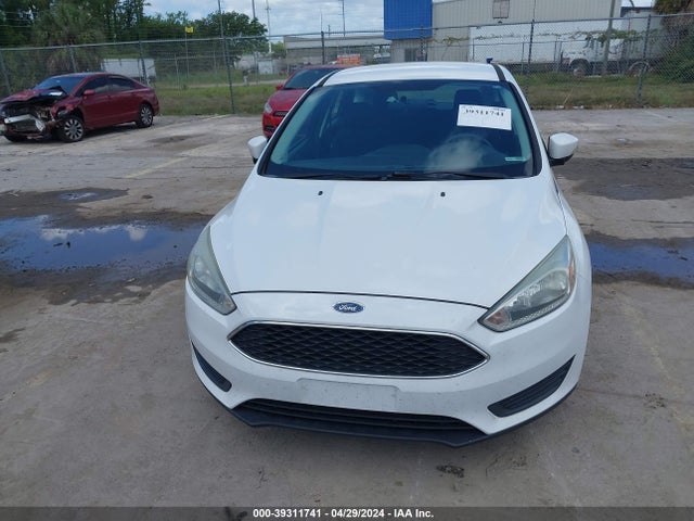 Ford FOCUS SE 2015 1FADP3K24FL295016 Image 6