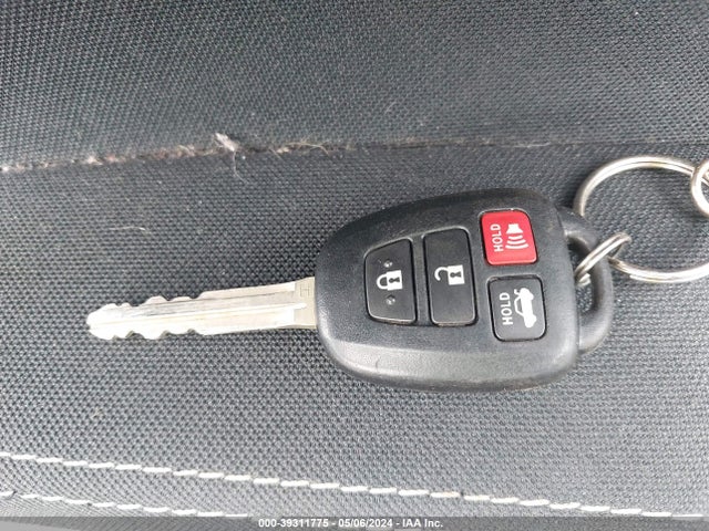 Toyota COROLLA LE 2016 2T1BURHEXGC484910 Image 11