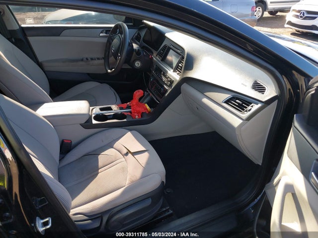 Hyundai SONATA SE 2017 5NPE24AF3HH551211 Image 5