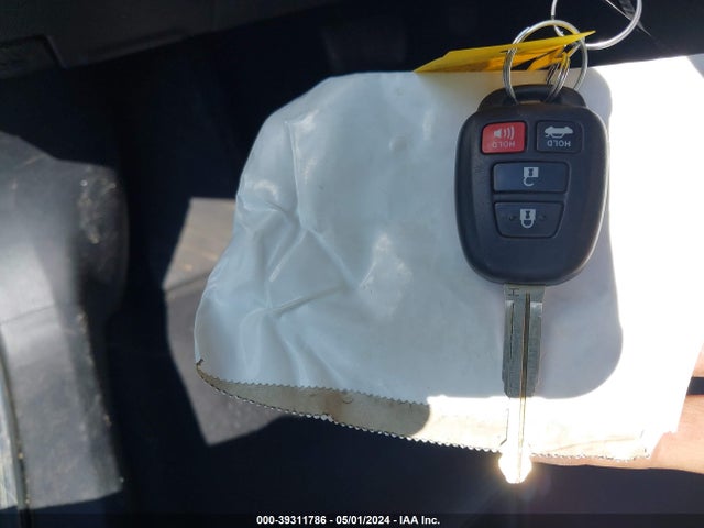 Toyota COROLLA LE 2017 2T1BURHE4HC805356 Image 11