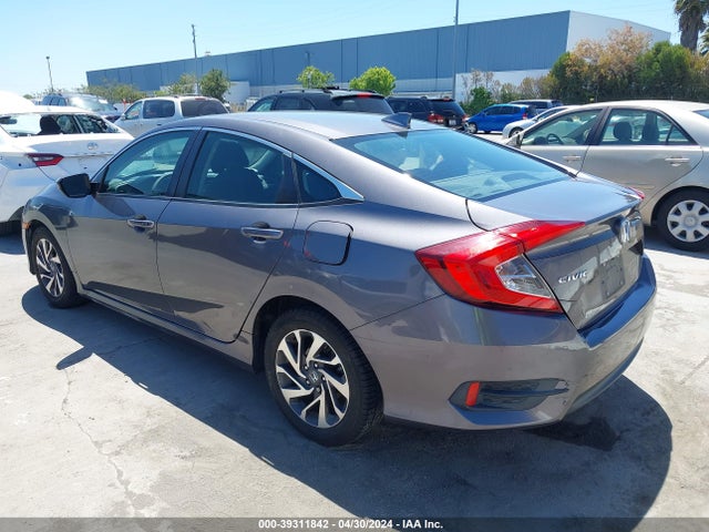 Honda CIVIC EX 2018 2HGFC2F76JH544986 Image 3