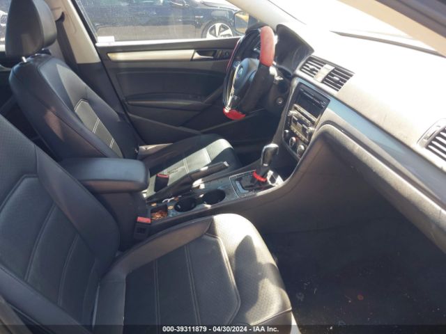 1VWAT7A3XEC081864 Volkswagen Passat 1.8t Wolfsburg Edition